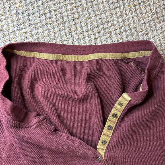 Cute vintage y2k burgundy henley thermal button up long sleeve grunge top - Picture 6 of 6